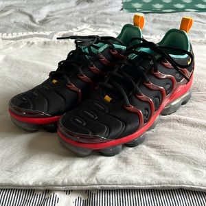 Men’s Nike VaporMax Air Sneakers